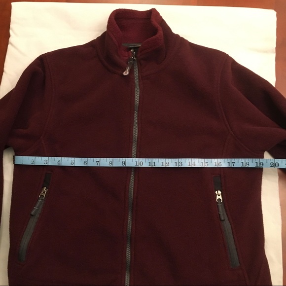 REI fleece lightweight jacket. - Picture 9 of 9